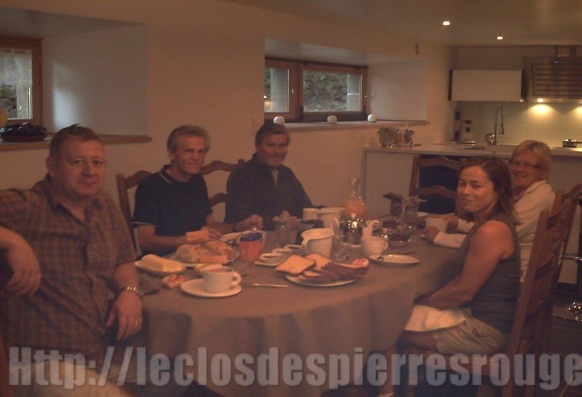 Le clos des pierres rouges, 