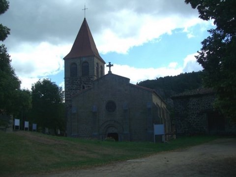 Le clos des pierres rouges le prieuré